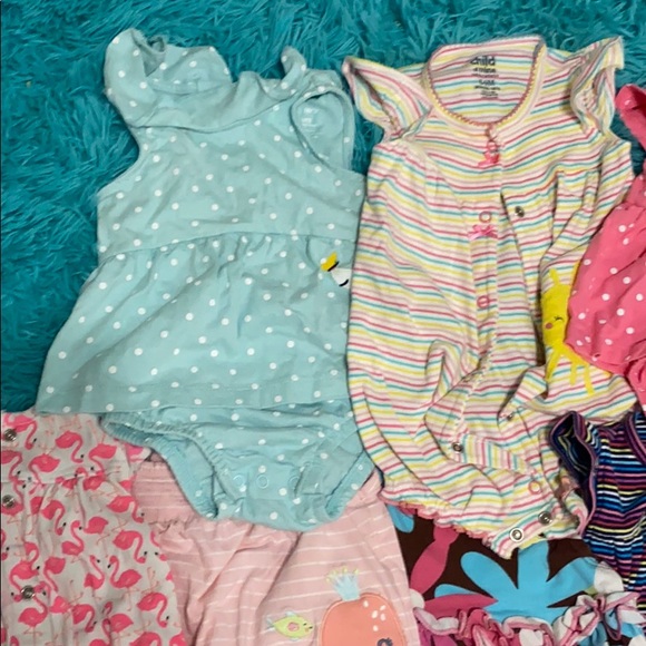 6-9 months onesie bundle - Picture 6 of 7